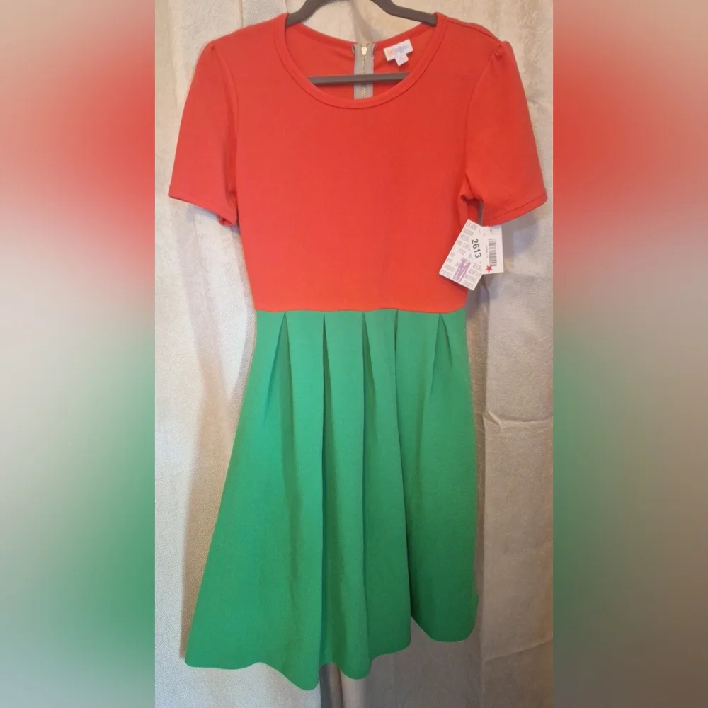 M Lularoe AMELIA DRESS. #2613 - Picture 2 of 6